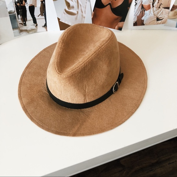 Accessories - Tan Hat